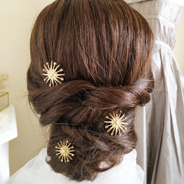 Personalized bridal headpiece  perfect for Maid of honor or Bridsmaids in a Celestial Wedding, Art Deco star bridal bobby pins set, Hair pin