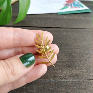 Leaf Ear Climber, Fern Leaf Ear jewelry, Palm leaf Ear Cuff,  Non pierced Gold plated Earrings for Her, Ear climber, Edgy Ear Cuff, Ear Cuff