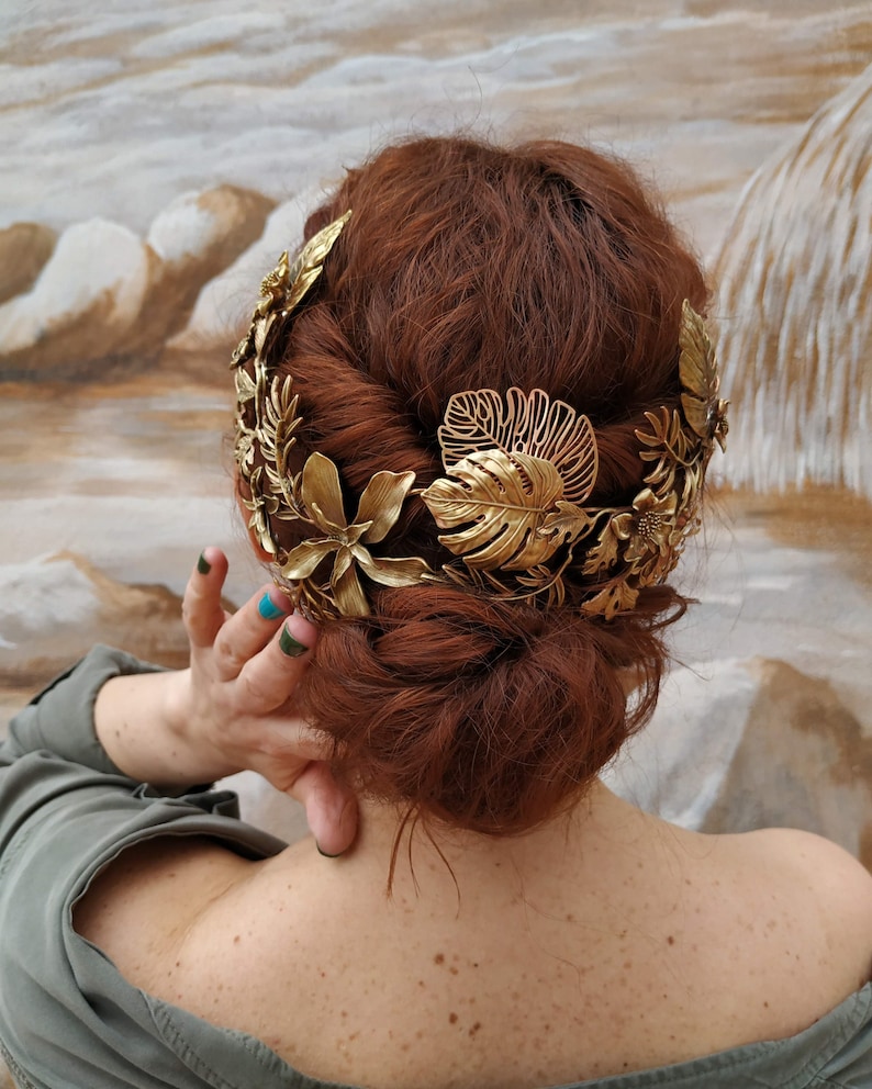 Leaves jewelry bridal crown for Boho beach wedding, Bridal headpiece, Semi Bridal wreath with monstera leaves, Summer wedding headpiece image 2