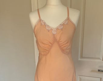 Vintage 1920s Silk Crepe de Chine Peach Chemise Step-in Teddy Peach Lace White Embroidery Excellent Condition 34” Small Size