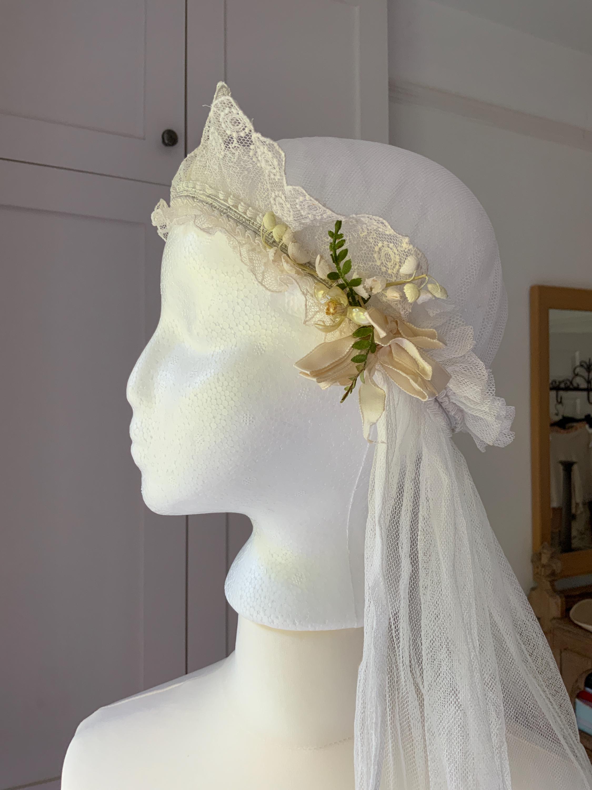 Vintage 1950s Wax Flower Fascinator Hat Crown Blue Veil Rizik Bros New York Vintage 1950s Navy Blue Cocktail Hat Veil Fascinator Netting  main image 3