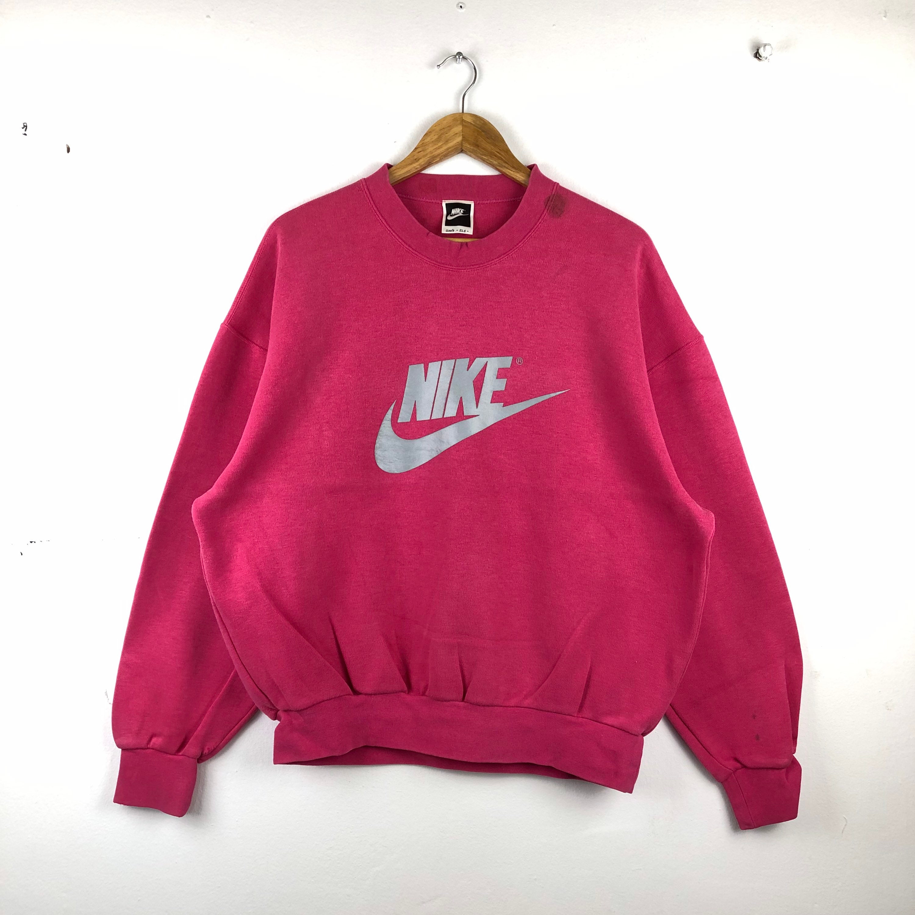 トップス 90s NIKE Logo Crewneck Sweatshirt L Rare!!vintage 90s NIKE Center Logo Swoosh Beige Embroidered