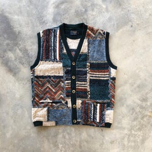 COMPASS CARD vest trui met patchwork wollen knopen #2247