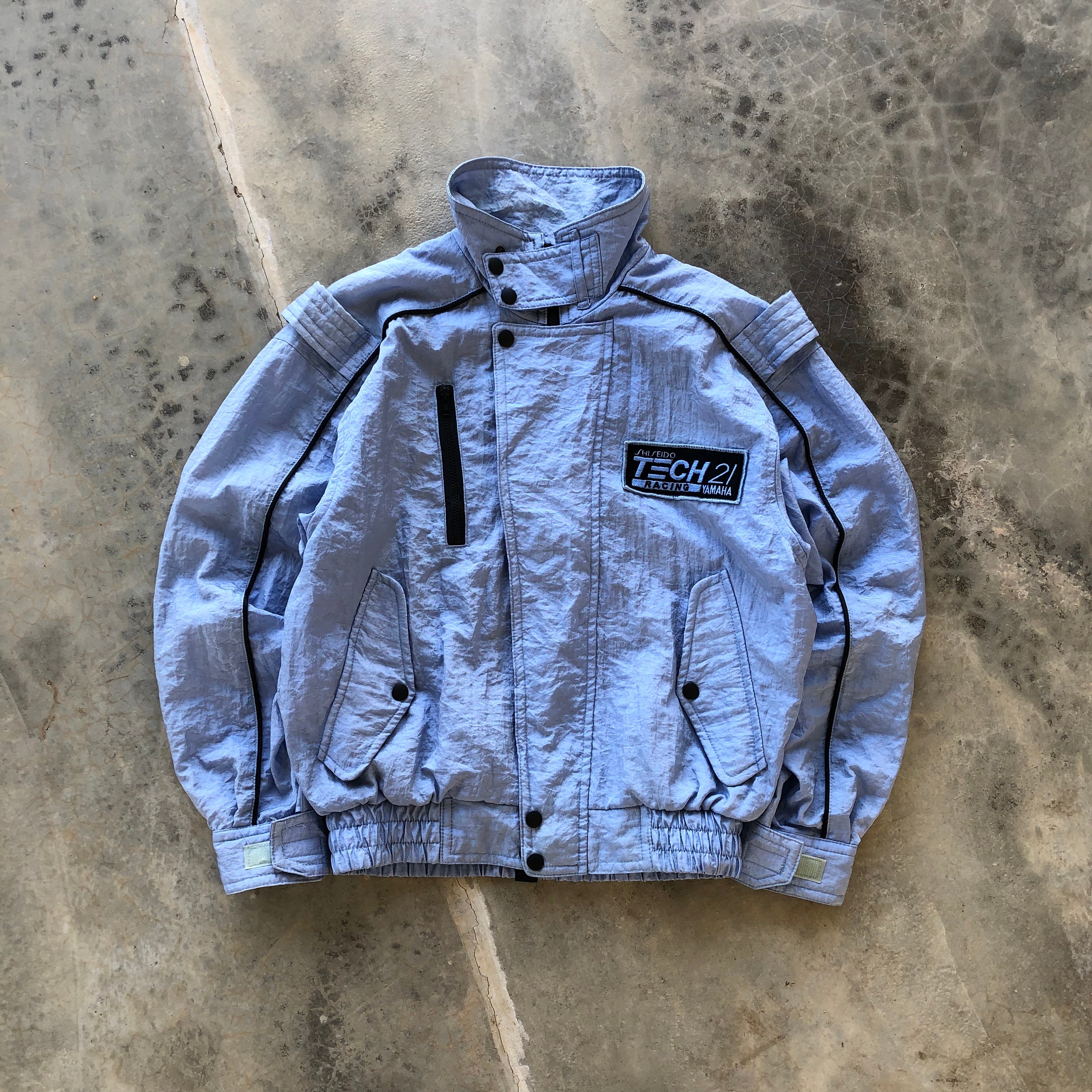 Yuzista　TECH21 YAMAHA レース用ジャケット ヤマハTECH21チーム復刻カラーのレーシングスーツをまとった