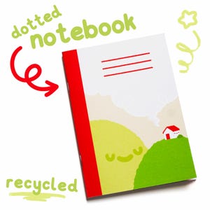 Haus auf dem Hügel, gepunktetes Notizbuch, recycelt — Mühle und Maus