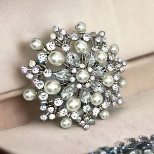 Elegant Pearl Brooch Pin Formal White Pearl Crystal Iridescent Rhinestone Statement Brooch Pin Pendant Lovely Gift for Her Mom image 3