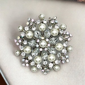 Elegant Pearl Brooch Pin Formal White Pearl Crystal Iridescent Rhinestone Statement Brooch Pin Pendant Lovely Gift for Her Mom image 5