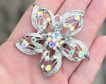 Sparkling Floral Brooch Pin Gift for Her