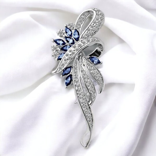 Sparkling Sapphire Crystal Brooch, Elegant Vintage Style Flower Pin for Women, Blue Formal Rhinestone Jewelry, Unique Sparkly Accessories