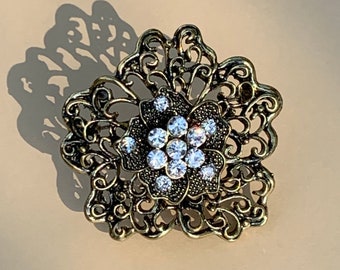 Floral Brooch Pin Gift