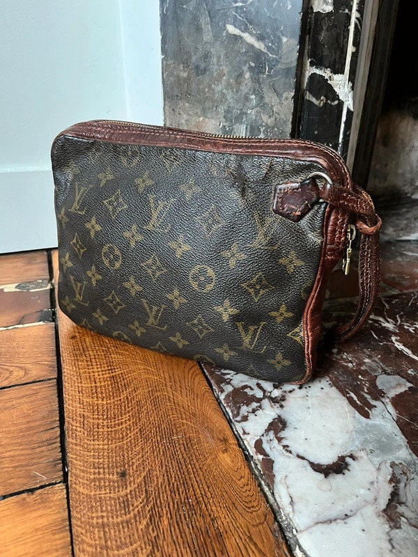 Louis Vuitton // Brown Monogram Pochette Accessoires Bag – VSP Consignment
