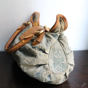Louis Vuitton Pleaty handbag in blue denim and leather image 7