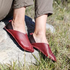 Women Barefoot Shoes   |  Handmade Grounding Footwear  |   Leather Sole   |  Comfortable and Sustainable |  Red Shoes |  Earth Sole