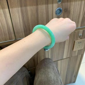 52 53mm Certified Grade A Light Apple Green Myanmar Jadeite Bangle Bracelet FLAWLESS
