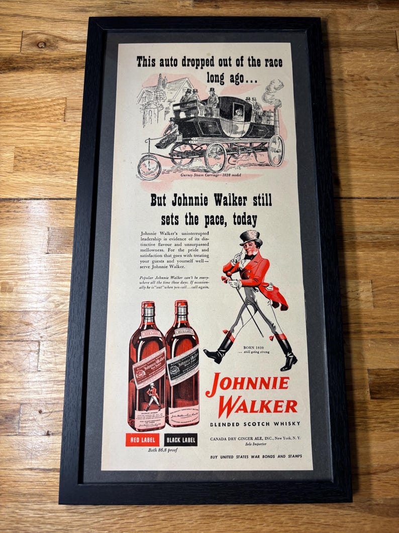 Set of 2 Vintage Framed 1943 Johnnie Walker Scotch Whiskey Advertisements *Antique Mid Century Bar Decoration* bild 3