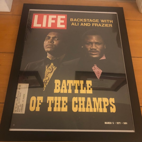 Framed 1971 Ali vs. Frazier "Battle of the Champs" LIFE Magazine Cover