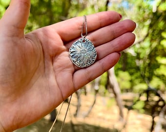 スターリングシルバーのデイジーネックレス、バースデーフラワー