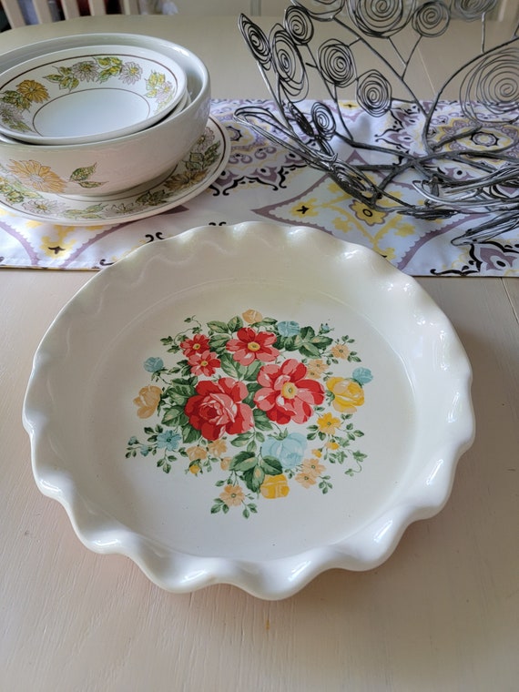 Pioneer Woman Pie Plate. Vintage Look. Collectable. Resale Fabulousness 