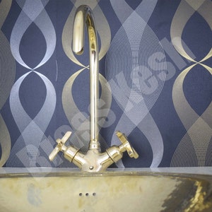 Solid Brass Single Hole Bathroom Faucet