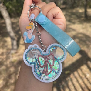 Disney Cinderella inspired shaker keychain with removable strap