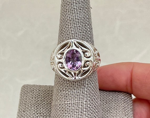 Sterling Silver Oval Amethyst Flourish Ring