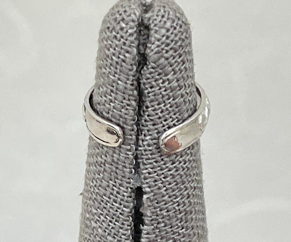 Sterling Silver Patterned Toe Ring - image 4