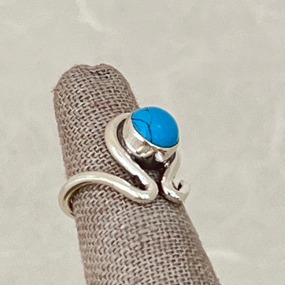 Vintage Sterling Silver Round Turquoise Loop Ring - image 3