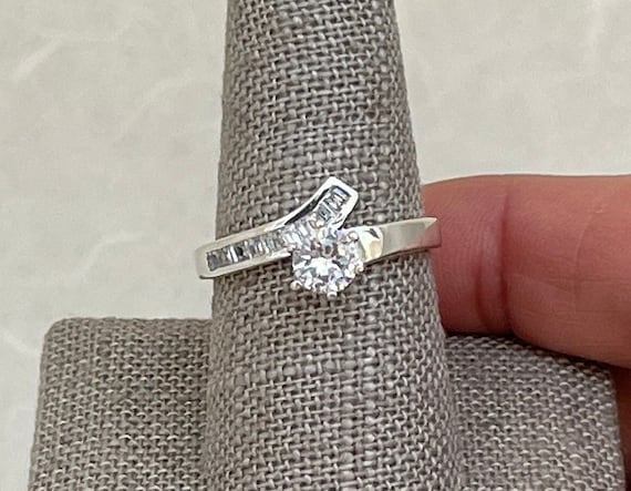 Sterling Silver Bypass Solitaire Ring - image 1