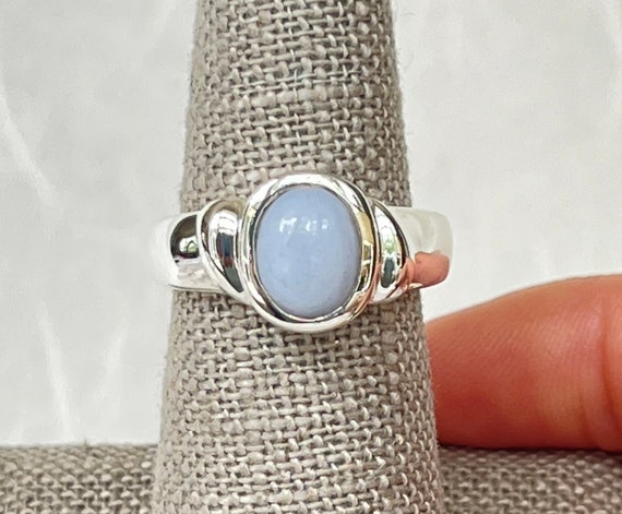 Sterling Silver Oval Lavender Agate Ring - image 1