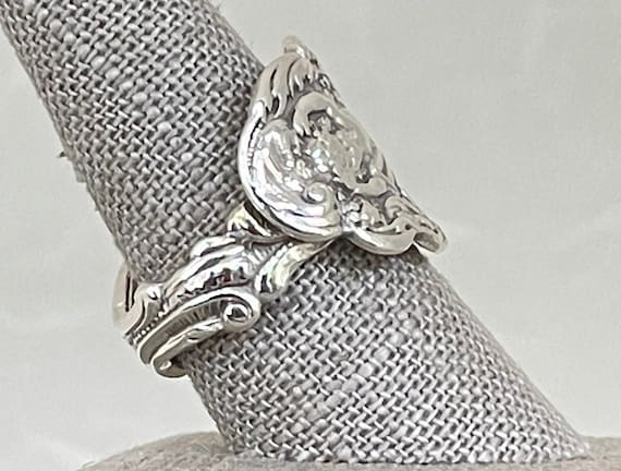 Vintage Cherub Solid Sterling Silver Spoon Ring - image 4