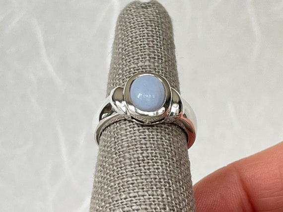 Sterling Silver Oval Lavender Agate Ring - image 2