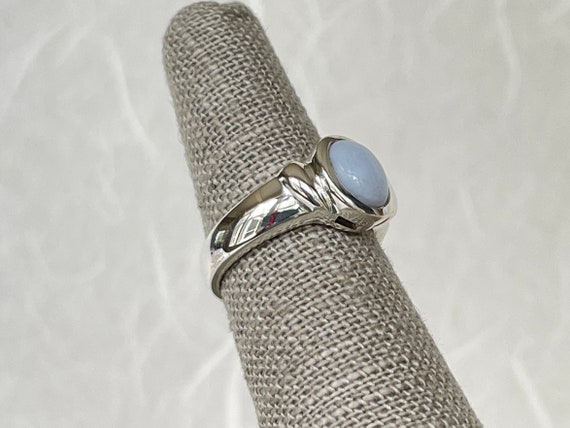 Sterling Silver Oval Lavender Agate Ring - image 3