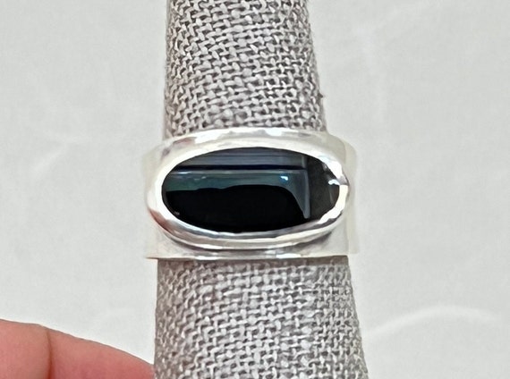 Sterling Silver Oval Inline Black Onyx Ring