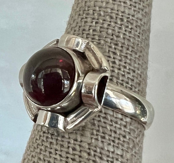 Vintage Sterling Silver Rhodolite Garnet Halo Ring - image 6