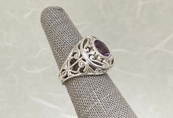 Sterling Silver Oval Amethyst Flourish Ring - image 3