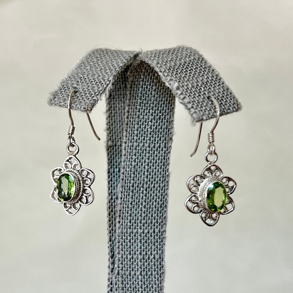 Sterling Silver 1.80ctw Peridot Filagree Dangle E… - image 1