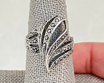 Vintage Sterling Silver Marcasite Open Flowing Lines  Ring