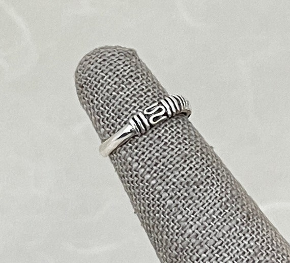 Sterling Silver Ribbed Toe Ring - image 3
