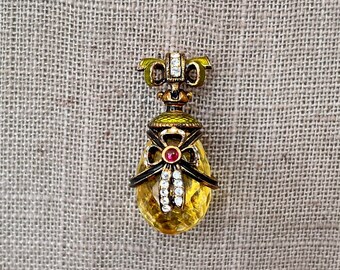 Colgante de huevo de pajarita esmaltado verde claro guilloche de ley estilo Faberge