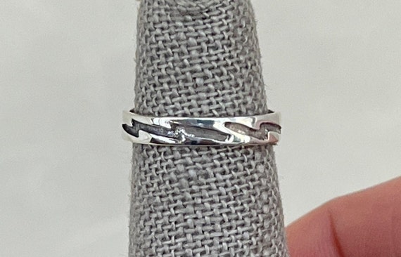 Sterling Silver Patterned Toe Ring - image 1