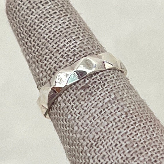Sterling Silver Diamond Pattern Ring - image 2