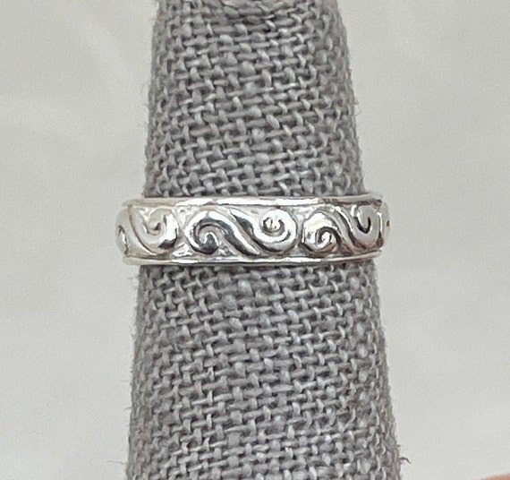 Sterling Silver Patterned Toe Ring - image 1