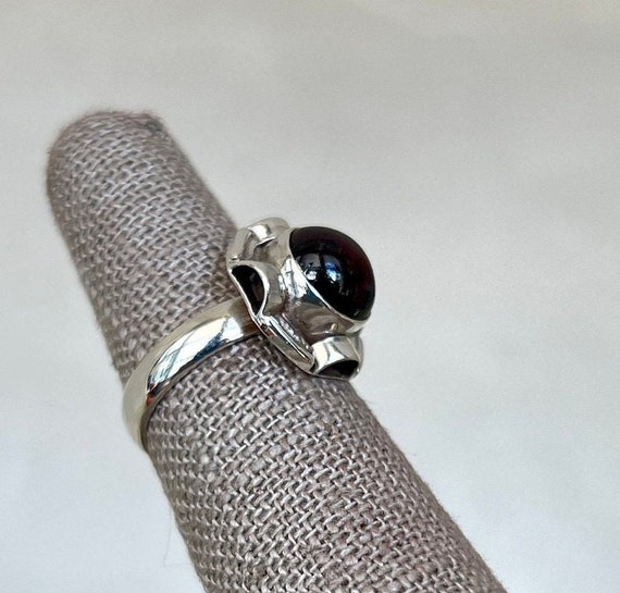 Vintage Sterling Silver Rhodolite Garnet Halo Ring - image 3