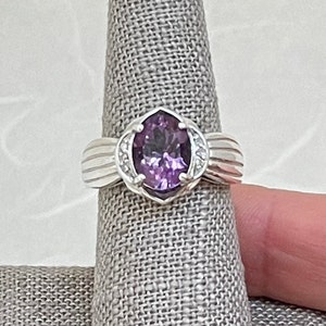 Anello in argento sterling con ametista e diamanti