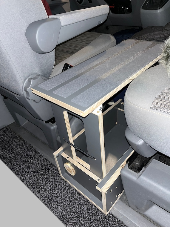 VW T6 – MITTELKONSOLE AUFBEWAHRUNGSBOX V.2 –