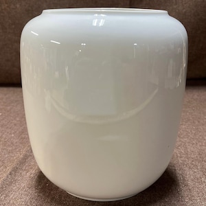 Modern Heinrich & Co vase Germany in a crisp white #2177