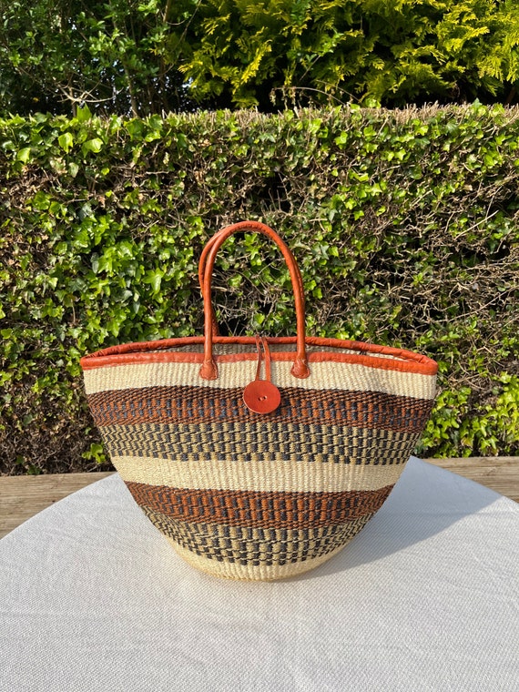 Handcrafted Woven Basket Bag - Brown Straw Travel bag French Baskets handle Brown handmade  main image 4