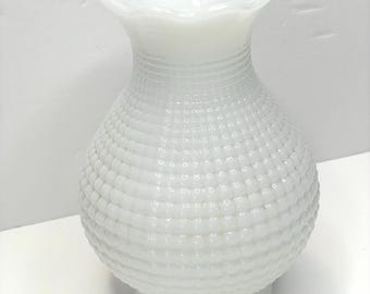 Vintage 7” Milk Glass Hurricane Lamp Chimney Corncob Ruffled Edge 2 5/8” Fitter