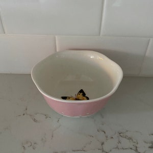 Ceramic glass butterfly pink scallop bowl