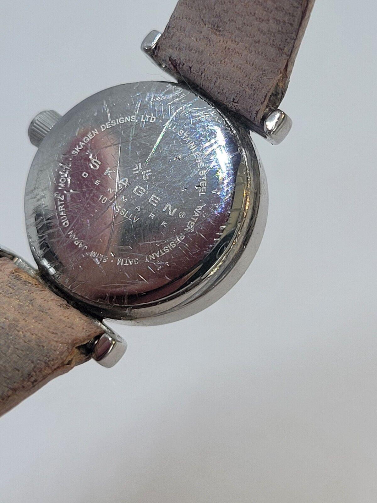Skagen Denmark Women’s Watch Mother of Pearl Dial Leather Strap – Needs Battery Skagen Denmark Watch Womens 25mm Mother of Pearl Dial Cream  main image 4